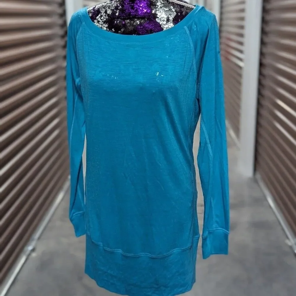 Nike Women's Small Blue DriFit Long Sleeve Tunic Shirt‎ Normcore Athleisure
